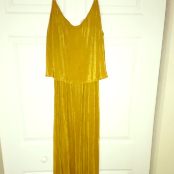 mustard maxi